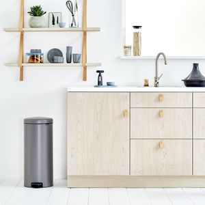 Brabantia newIcon pedaalemmer 30 liter met kunststof binnenemmer - Platinum