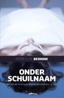 Onder schuilnaam (Paperback)