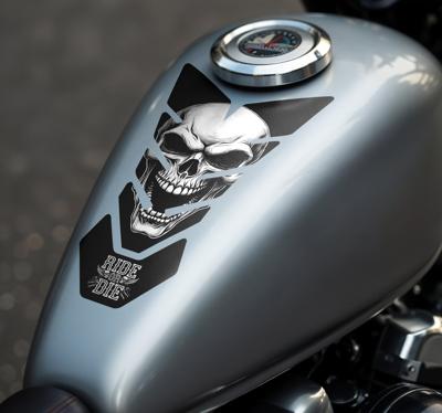 Witte schedel motor sticker