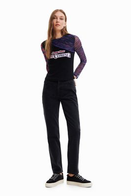 T-shirt met tulen patch en tekst