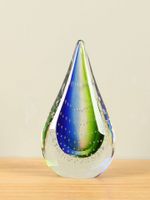 Glassculptuur druppel blauw/groen bubbels, 24 cm