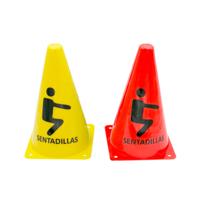 MARKER CONE TRAINING SQUATS