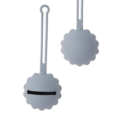 Dutsi - Welpje Serie - Siliconen Fopspeenhouder met Leeuwen Ontwerp - Pastelblauw Dutsi - Welpje Serie - Siliconen Fopspeenhouder met Leeuwen Ontwerp - Pastelblauw