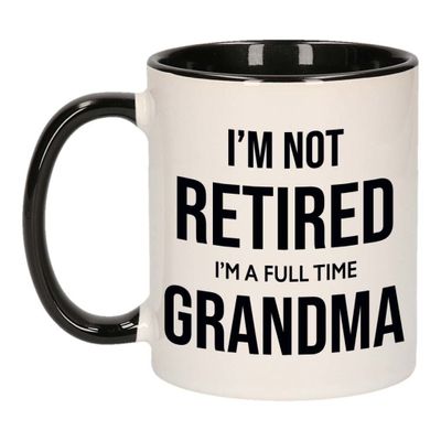 Im not retired im a full time grandma / oma pensioen mok / beker wit met zwart afscheidscadeau 300 m Im not retired im a full time grandma / oma pensioen mok / beker wit met zwart afscheidscadeau 300 m