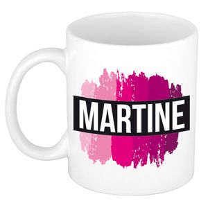 Naam cadeau mok / beker Martine met roze verfstrepen 300 ml