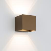Shift Up en Down Muurlamp Brons kubus met LED Shift Up en Down Muurlamp Brons kubus met LED