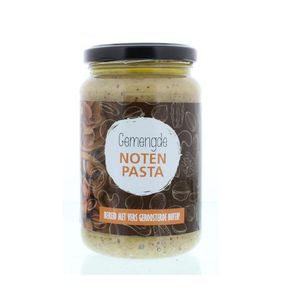Gemengde noten pasta