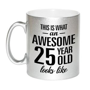 Awesome 25 year cadeau mok / beker zilver 330 ml