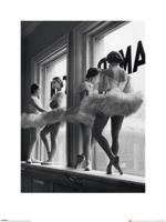 Kunstdruk Time Life - Ballerinas in Window 60x80cm