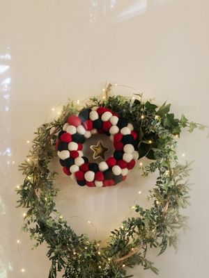 Vilten kerstkrans rood
