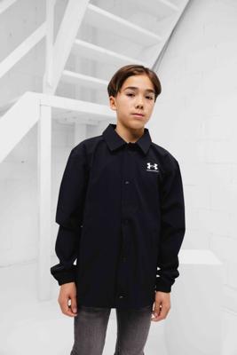 Under Armour Woven Coach Jack Kids Zwart - Maat 116 - Kleur: Zwart | Soccerfanshop