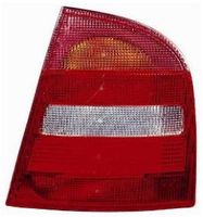 Achterlicht rechts tot bouwjaar 9e maand 2000 SEDAN 7620932