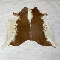 Koeienhuid bruin wit Hereford 195x225cm M/L Koeienhuid bruin wit Hereford 195x225cm M/L