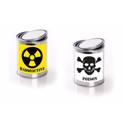 Twee blikken met gif / radioactief stickers