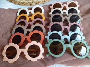 Zonnebril kids bloem - geel