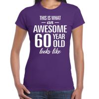 Awesome 60 year - geweldige 60 jaar cadeau t-shirt - paars - voor dames - Verjaardag cadeau