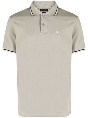 Emporio Armani polo à logo brodé - Gris