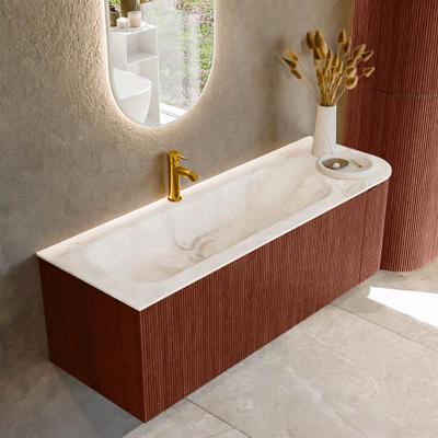 Badmeubel Mondiaz Kurve-Dlux | 135 cm cm | Meubelkleur Ruby | Wastafelkleur Frappe | Solid surface | Wasbak links zijde spoelbak | 1 kraangat