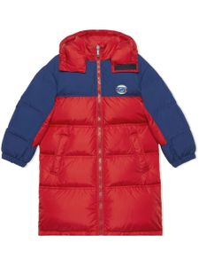 Gucci Kids doudoune à patch logo - Rouge