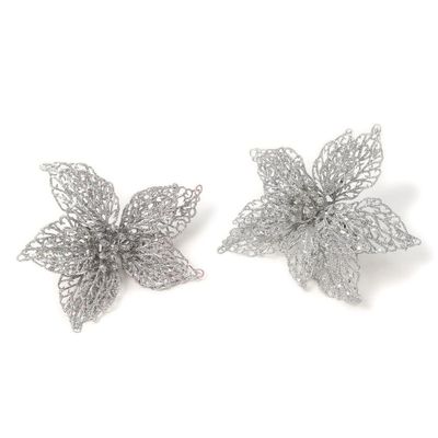 4x stuks decoratie kerststerren bloemen zilver glitter op clip 18 cm 4x stuks decoratie kerststerren bloemen zilver glitter op clip 18 cm