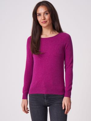 Basic fijngebreide boothals trui van biologisch cashmere