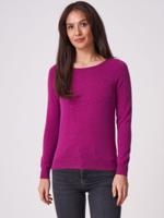 Basic fijngebreide boothals trui van biologisch cashmere