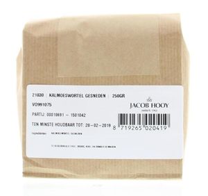 Kalmoeswortel ongeschild gesneden