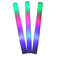 Seventies/disco thema - LED foam stick/lichtstaaf - 4x stuks - multi colour - 45 cm - Verkleedattributen