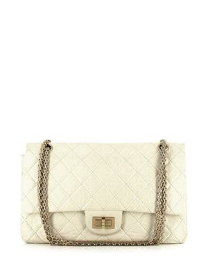 CHANEL Pre-Owned sac porté épaule Classic Flap 2.55 (2011) - Tons neutres