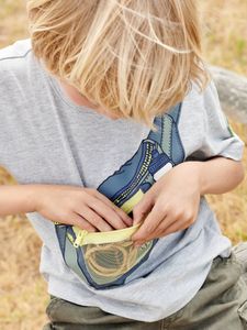 T-shirt met banaanmotief misleidt het oog van de jongens met de zak met ritssluiting gemêleerd grijs