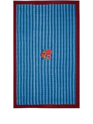 Lisa Corti couverture en coton Nizam Stripes à design réversible - Bleu