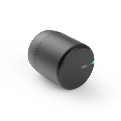Tedee zwart - standalone smart lock met app-bediening en Bluetooth-connectiviteit