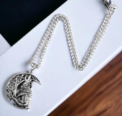 Wolf halve maan ketting - Sieraden - Spiritueelboek.nl