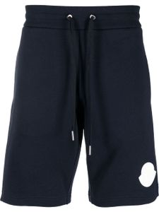 Moncler short de sport à patch logo - Bleu