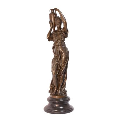 BRONZEN BEELD VAN HEBE MET URN