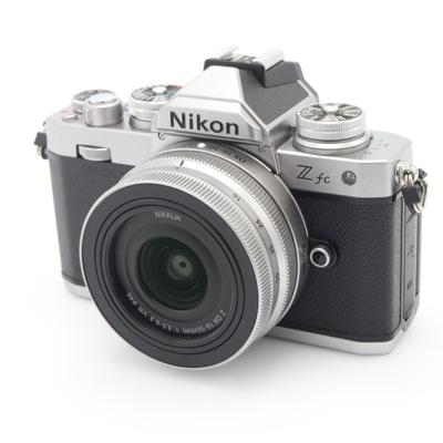 Nikon Z fc + Z DX 16-50mm f/3.5-6.3 VR zilver occasion