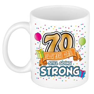 Verjaardag cadeau mok 70 jaar - wit - veteranen team - 300 ml - keramiek