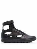 Maison Margiela baskets montantes à bout Tabi - Noir