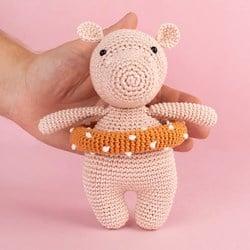 Amigurumi Festival Safari: Nijlpaardje Hayley Haakpakket - Inclusief Digitaal Patroon