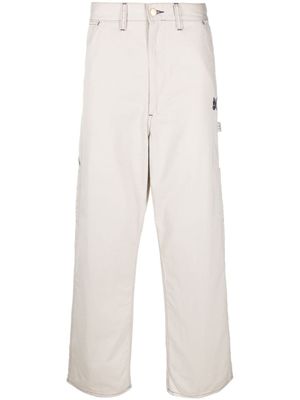 Needles x Smith's pantalon ample à papillon brodé - Tons neutres