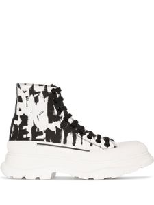 Alexander McQueen baskets Treadslick à imprimé graffiti - Blanc