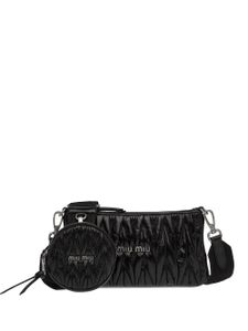 Miu Miu pochette matelassée à plaque logo - Noir