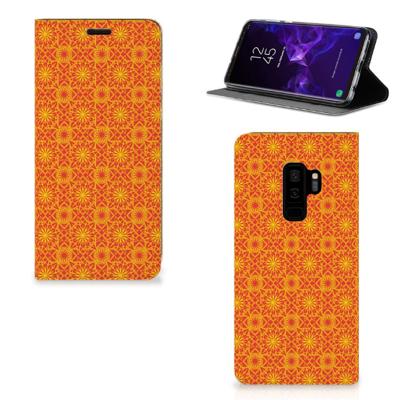 Samsung Galaxy S9 Plus | Hoesje met Magneet | Batik Oranje