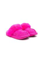UGG Kids chaussons à bords en peau lainée - Rose