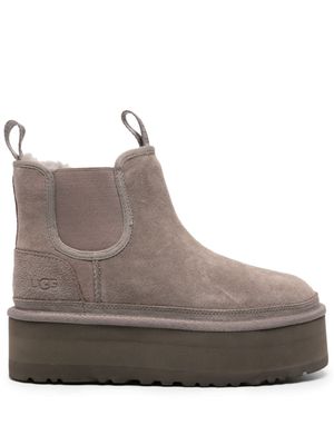 UGG bottines Mini à semelle plateforme - Gris