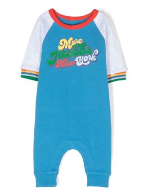 Marc Jacobs Kids barboteuse en coton à logo imprimé - Bleu