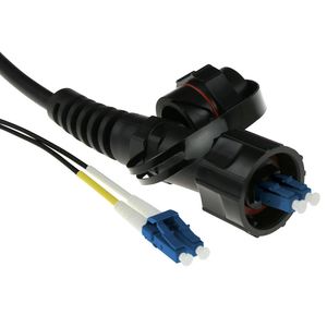 ACT 30 meter singlemode 9/125 OS2 duplex fiber patch kabel met LC en IP67 LC connectoren