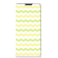 Motorola Edge 30 Pro | Hoesje met Magneet | Waves Yellow