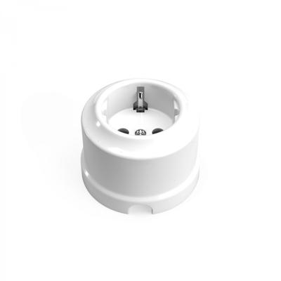 Porselein stopcontact EU geaard rond