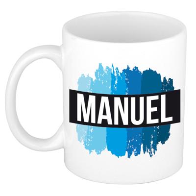 Manuel naam cadeau koffie mok - beker - met blauw verfstrepen - Cadeau collega - vaderdag